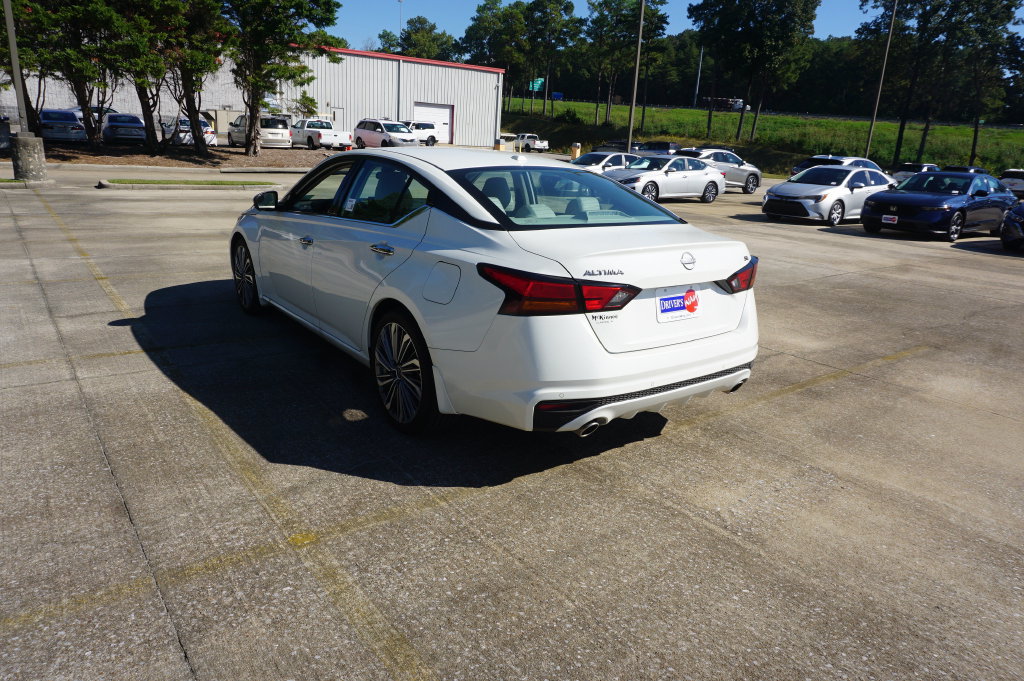 Used 2024 Nissan Altima 2.5 SL FWD image 22