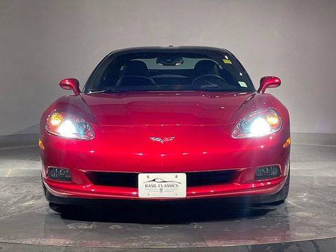 Used 2005 Chevrolet Corvette Coupe w/ Preferred Equipment Group RWD image 21