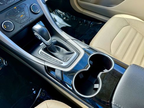 Used 2016 Ford Fusion SE w/ Equipment Group 202A image 20