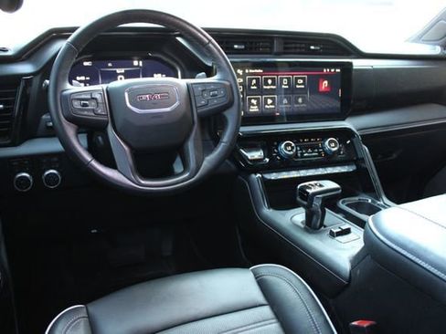 Used 2024 GMC Sierra 1500 AT4X image 5
