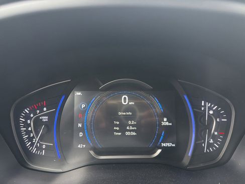 Used 2020 Hyundai Santa Fe SEL w/ Convenience Package image 12