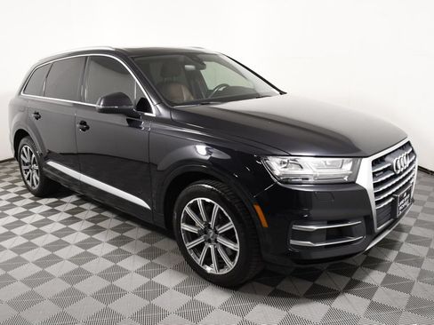 Used 2019 Audi Q7 3.0T Premium Plus w/ Premium Plus Package AWD/4WD image 8