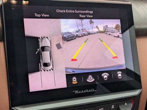 Used 2022 Maserati Quattroporte GT image 13