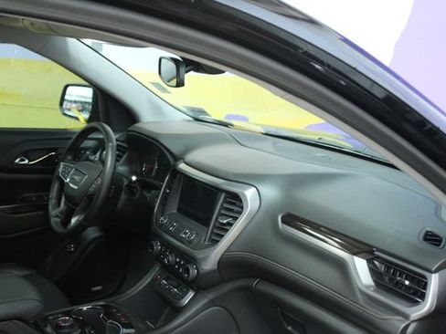 Used 2023 GMC Acadia AT4 w/ GMC Pro Grade Package AWD/4WD image 12