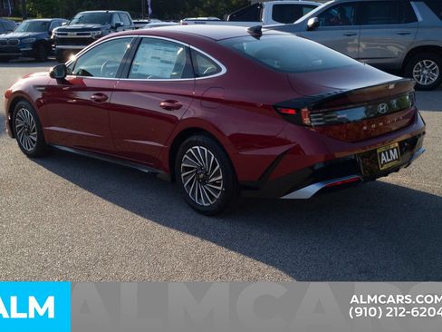 Used 2025 Hyundai Sonata SEL FWD image 6