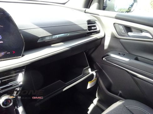 New 2026 Chevrolet Traverse LT image 28