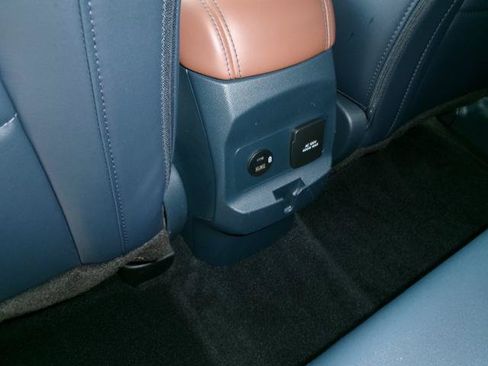 Used 2023 Ford Maverick Lariat w/ Lariat Luxury Package FWD image 12