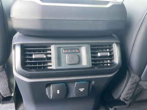 Used 2025 Ford F150 Raptor AWD/4WD image 38