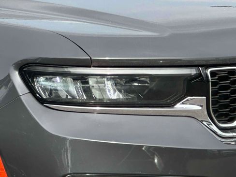 Used 2023 Jeep Grand Cherokee 4WD 4xe image 8