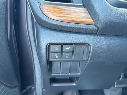 Used 2017 Honda CR-V Touring image 31