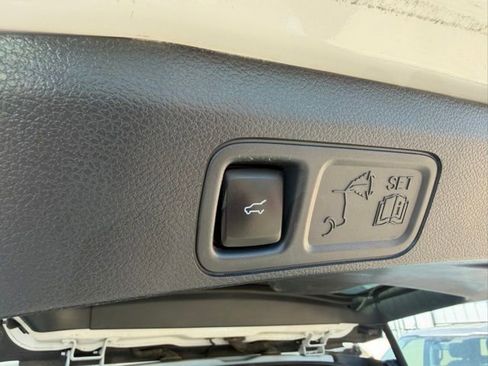 Used 2024 Ford Expedition Max XLT RWD image 18