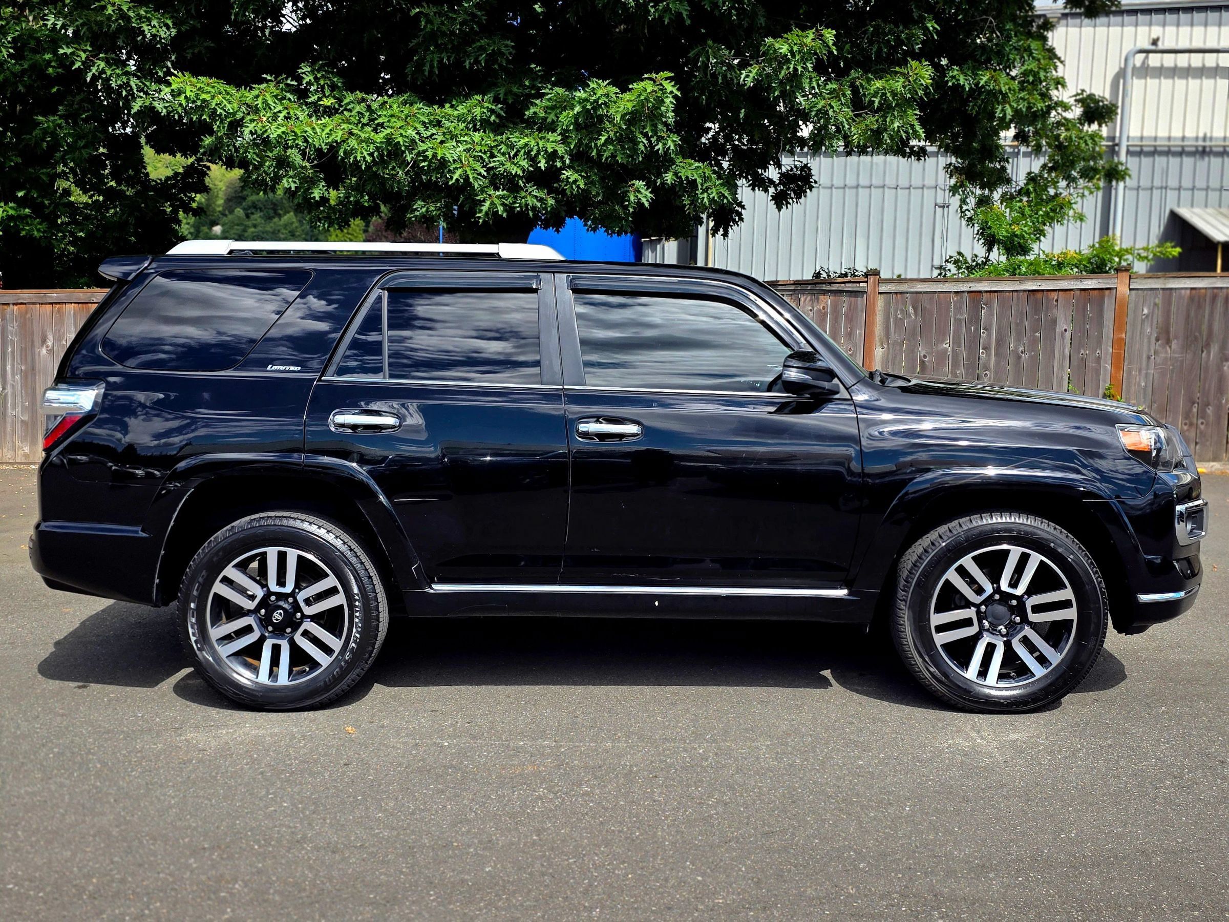 Used 2018 Toyota 4Runner Limited AWD/4WD image 11