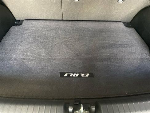 Used 2022 Kia Niro EX Premium image 23