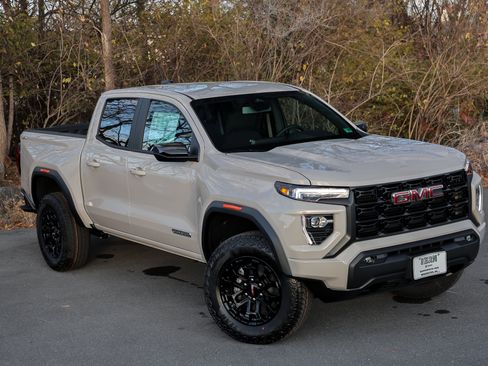 New 2026 GMC Canyon Elevation w/ Convenience Package image 2