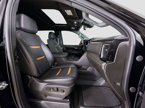 Used 2024 GMC Sierra 2500 AT4 w/ Technology Package image 31