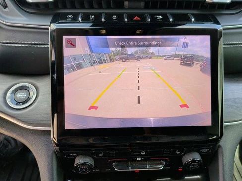 Used 2022 Jeep Grand Cherokee L Limited AWD/4WD image 33