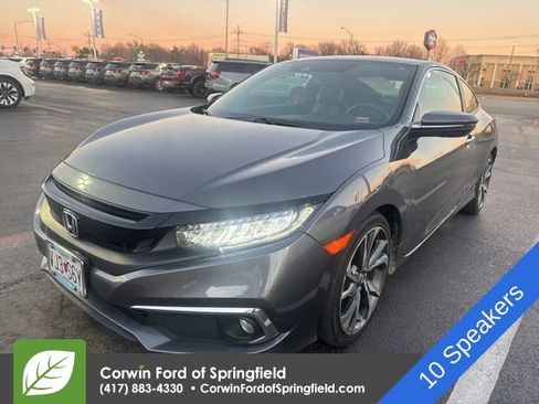 Used 2019 Honda Civic Touring image 3