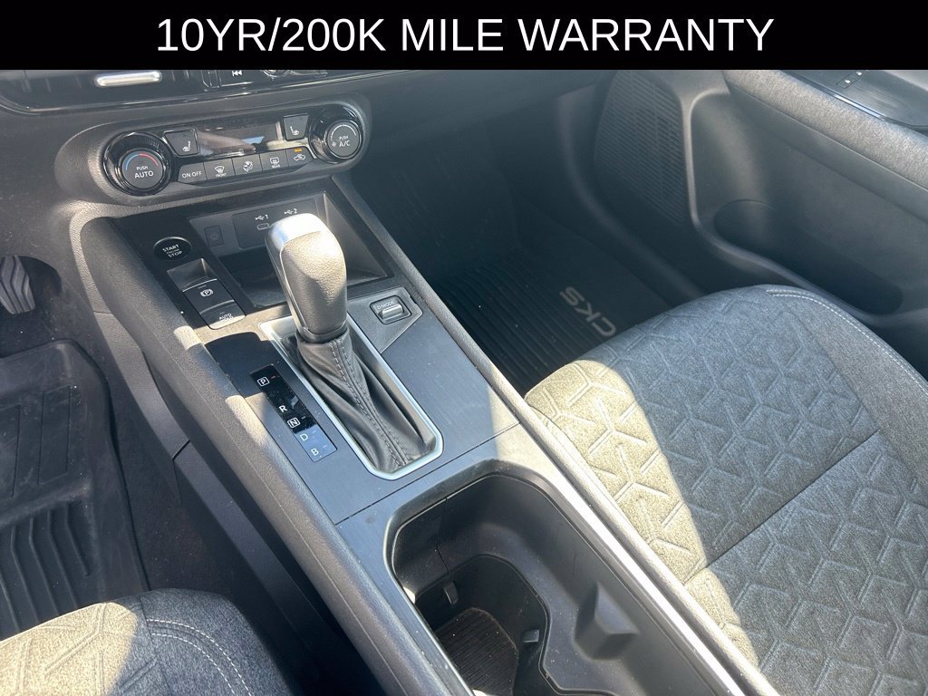 Used 2026 Nissan Kicks SV w/ SV Premium Package AWD/4WD image 4
