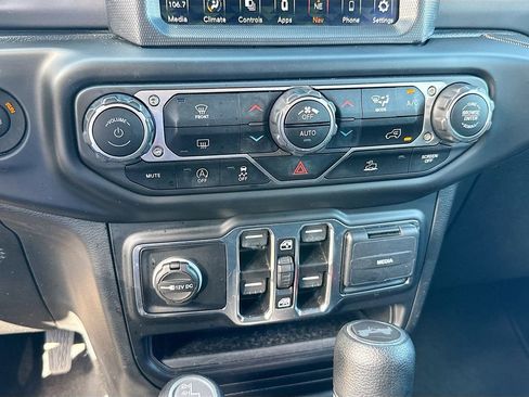 Used 2021 Jeep Wrangler Unlimited Sport image 17