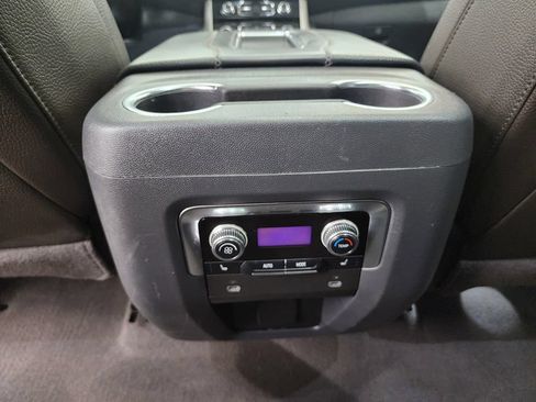 Used 2023 GMC Yukon Denali AWD/4WD image 29