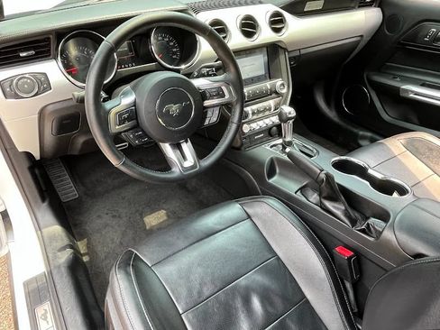 Used 2017 Ford Mustang GT Premium RWD image 10