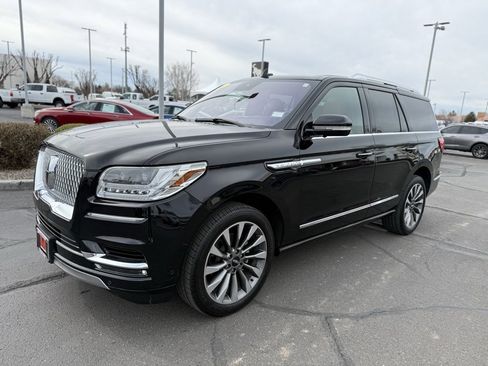 Used 2020 Lincoln Navigator Reserve w/ Luxury Package image 4