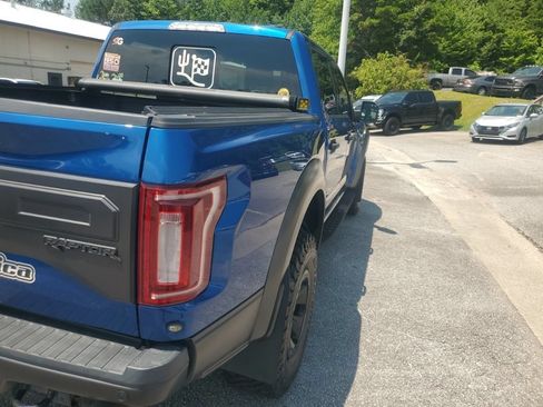 Used 2018 Ford F150 Raptor w/ Equipment Group 801A Mid AWD/4WD image 8