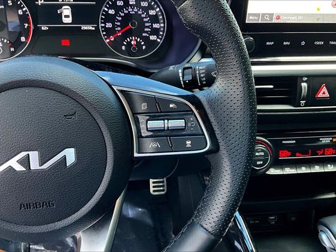 Used 2024 Kia Forte GT-Line image 12