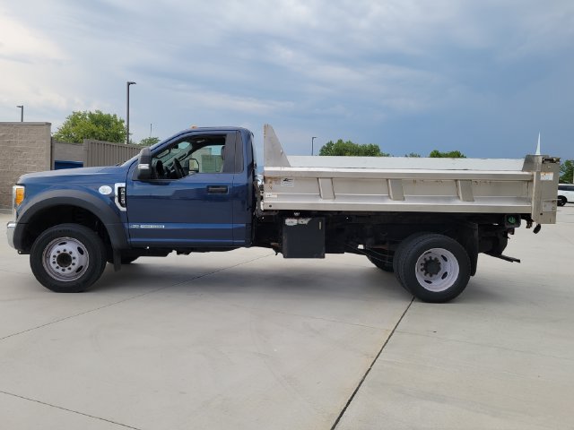 Used 2017 Ford F550 2WD Regular Cab Super Duty image 3