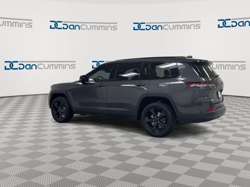 Used 2025 Jeep Grand Cherokee L Limited w/ Black Appearance Package AWD/4WD image 6