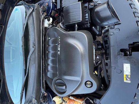 Used 2013 Dodge Avenger SE FWD image 17