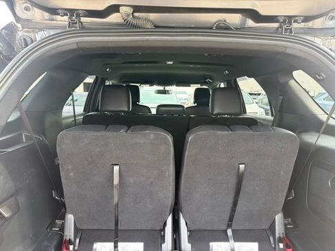 Used 2019 Ford Explorer XLT w/ Equipment Group 202A AWD/4WD image 22