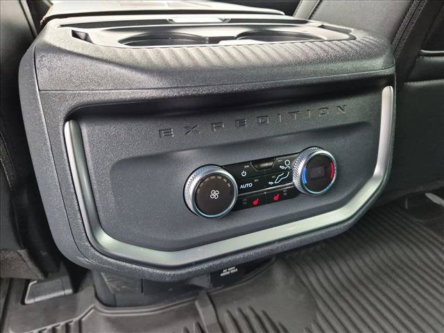 Used 2025 Ford Expedition Tremor AWD/4WD image 18