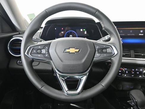 New 2026 Chevrolet Trax LT w/ Driver Confidence Package FWD image 31