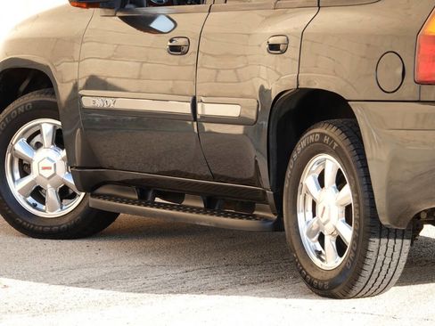 Used 2004 GMC Envoy SLT image 15