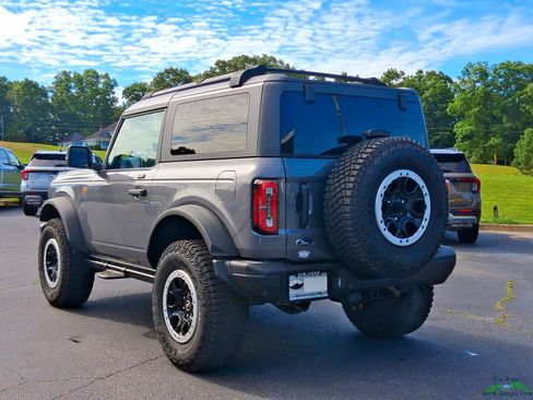 Used 2023 Ford Bronco Badlands w/ Sasquatch Package AWD/4WD image 3