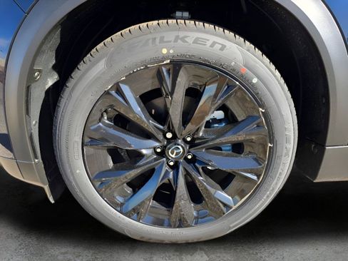 Used 2025 MAZDA CX-90 Plug-In Hybrid w/Premium Sport image 9