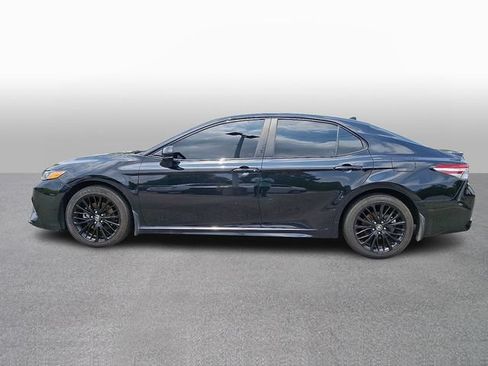 Used 2020 Toyota Camry SE FWD image 7