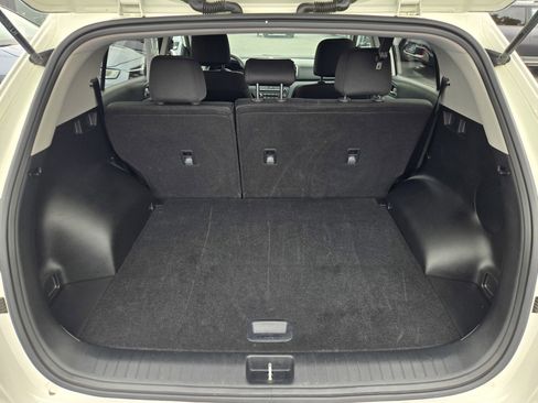 Used 2022 Kia Sportage LX image 10