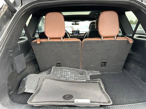 Used 2023 Lincoln Aviator Reserve w/ Equipment Group 201A image 9