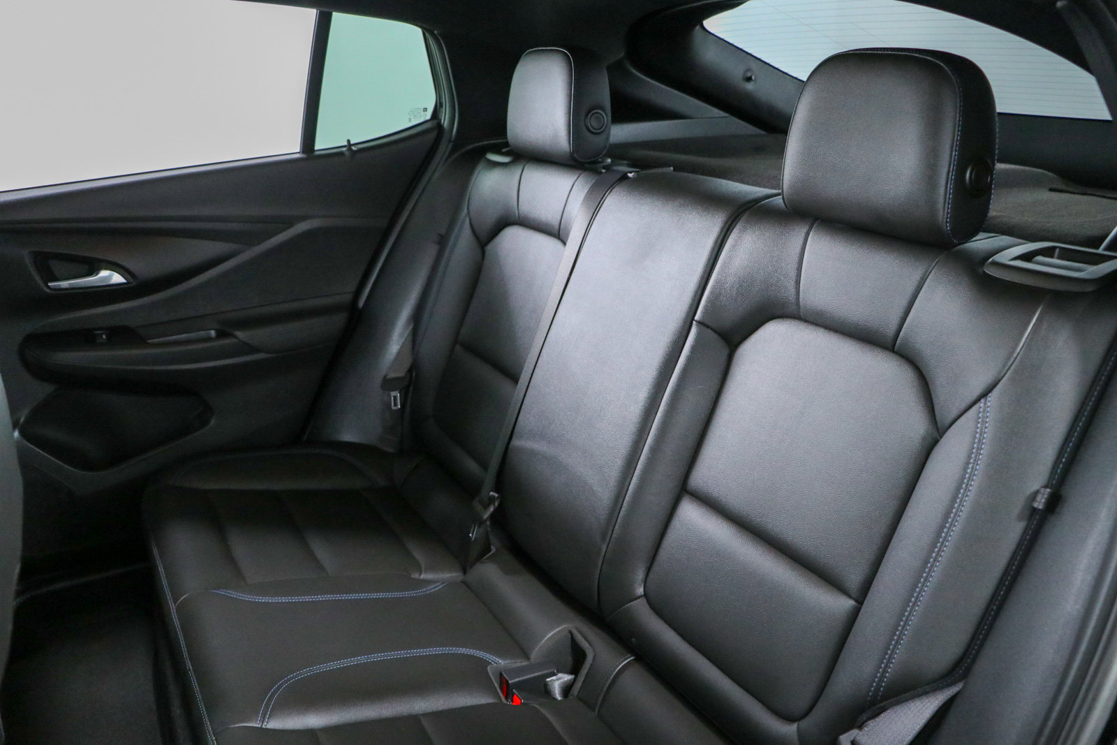 Used 2025 Buick Envista Sport Touring w/ Convenience I Package FWD image 25