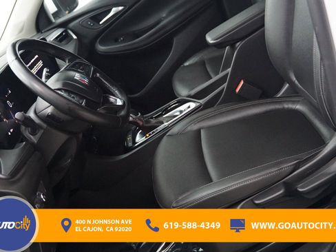 Used 2024 Buick Encore GX Sport Touring image 9