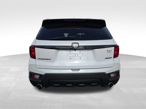 Used 2024 Honda Passport EX-L image 5