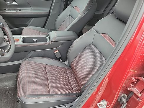 New 2026 Nissan Kicks SR image 18