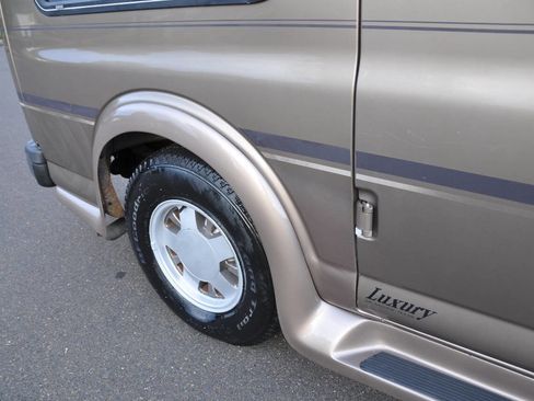 Used 1996 Chevrolet Express 1500 image 40