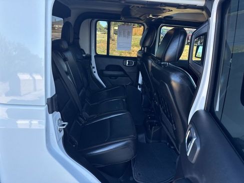 Used 2022 Jeep Gladiator Mojave w/ LED Lighting Group image 11