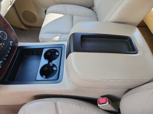 Used 2014 Chevrolet Silverado 3500 LTZ w/ LTZ Plus Package image 31