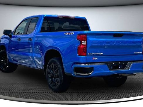 Used 2025 Chevrolet Silverado 1500 Custom AWD/4WD image 4