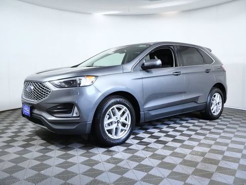 Certified 2023 Ford Edge SEL w/ Convenience Package AWD/4WD image 2
