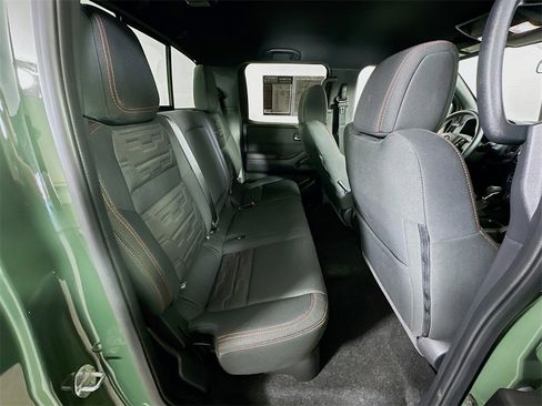 Used 2023 Nissan Frontier Pro-X w/ Pro Convenience Package image 11